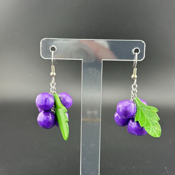 Fun Grapevine Light Wood Grape Berries Dangle Earrings Purple Green Handmade 2" - Picture 7 of 10